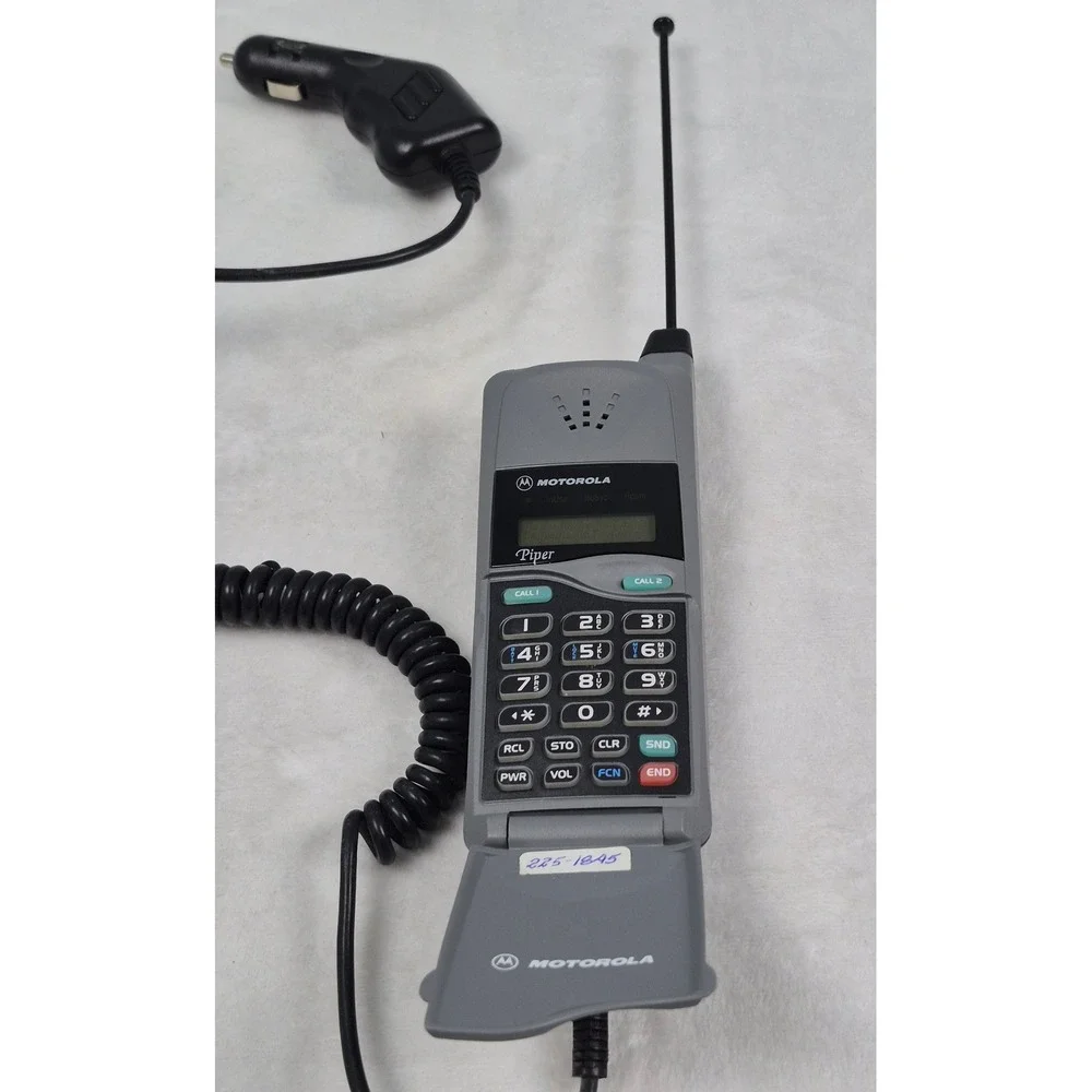 Motorola Piper Grey Flip Car Phone Vintage Retro Cellular Mobile 2189